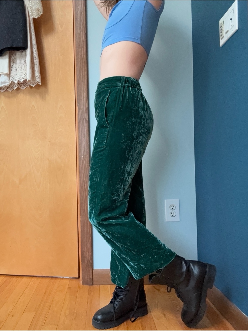 XS J. Crew Green Velvet Pants w/Stretchy Waist + Pockets - Picture 3 of 7